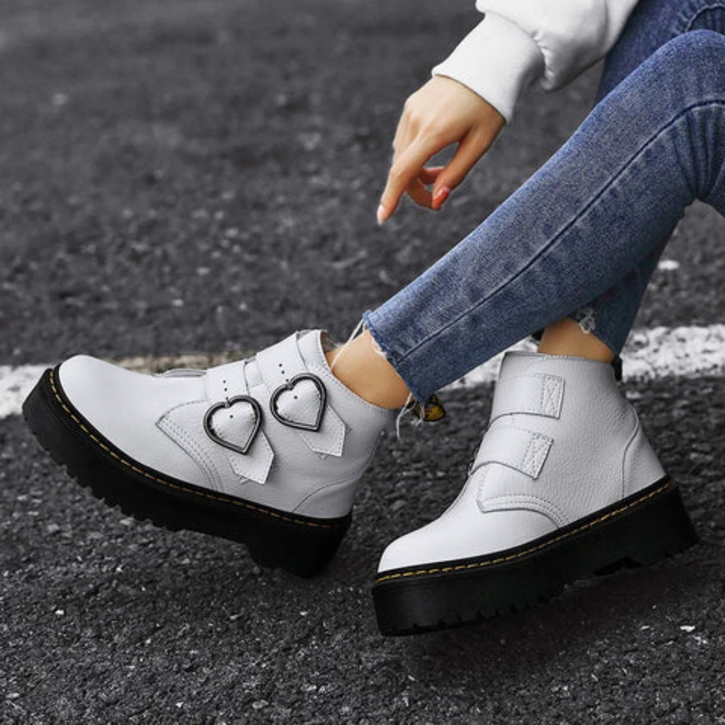 Orléna | Bottines Plates Pour Femme | Boucles Cœur