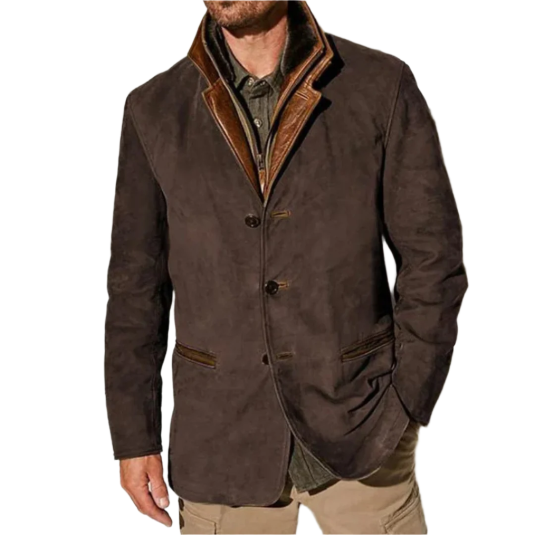 Veste d'hiver pour hommes en daim marron foncé avec un col en cuir marron contrasté, dotée d'une fermeture à boutons élégante et d'une coupe chaude et confortable, parfaite pour les mois plus froids.