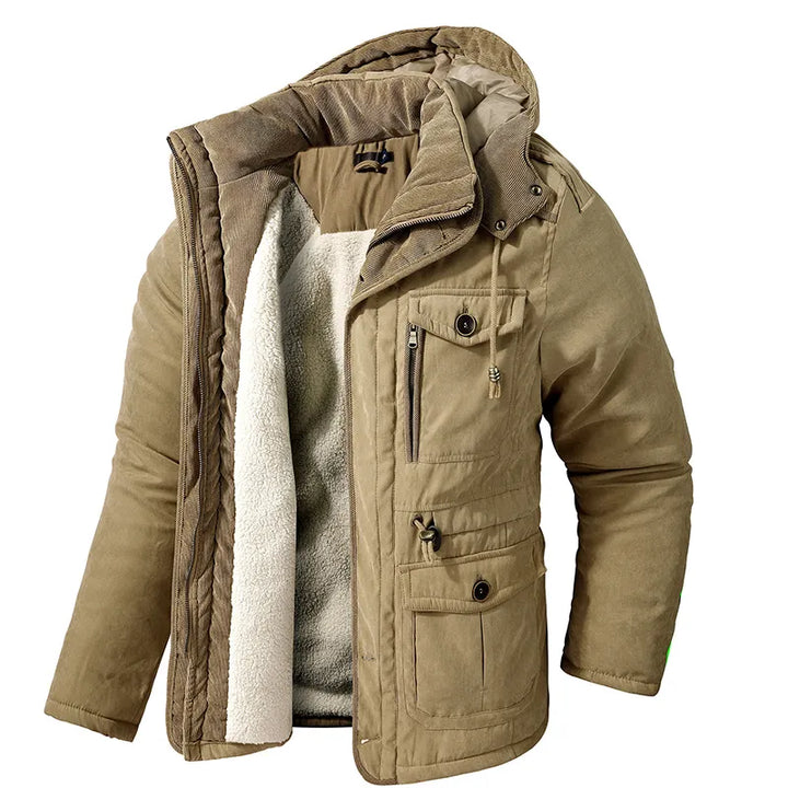 Parka Bonaventure isolante pour homme, protection imperméable et multi-poches adaptées aux conditions hivernales.