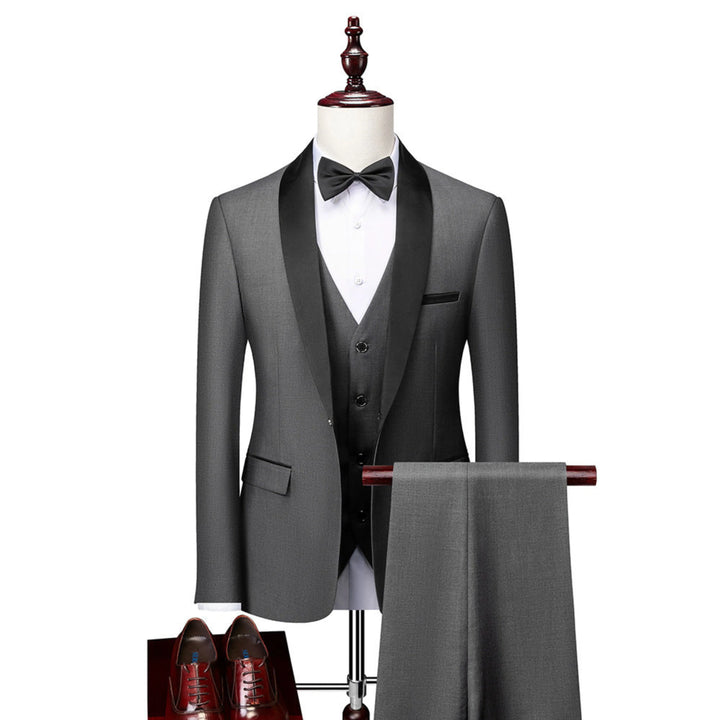 Costume 3 Pièces pour Homme | Slim Fit, Formel & Habillé adapté aux tenues polyvalentes.