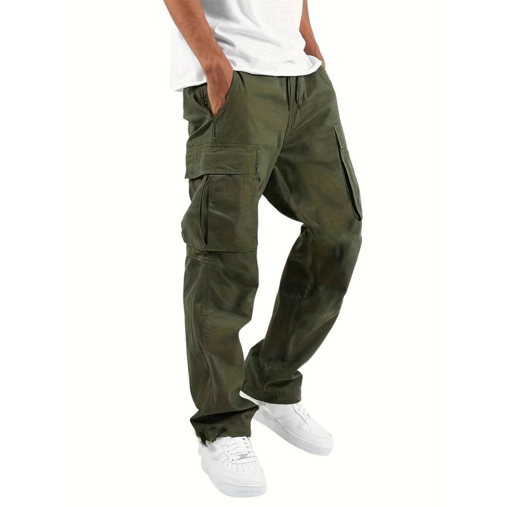 Pantalon cargo pour homme, coupe droite large et multi-poches adapté aux tenues utilitaires.