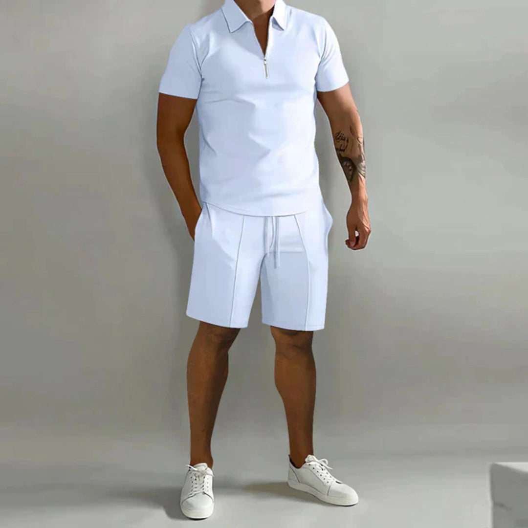 Ensemble polo et short pour homme, tissu léger respirant et coupe ajustée, idéal pour les journées chaudes et sorties estivales.