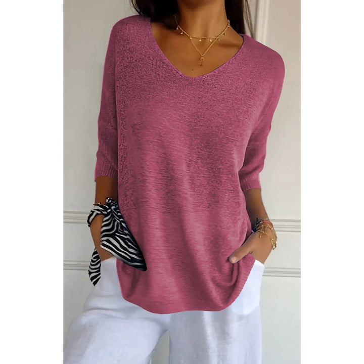 Pull Auxane col V ample pour femme, coupe cocooning adaptée aux tenues détente automnales.