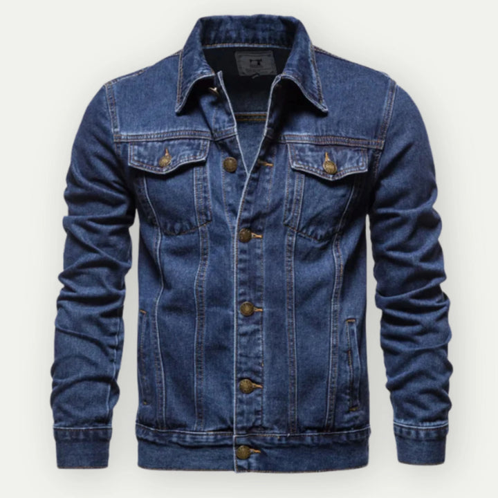 Veste trucker moderne pour homme, coupe classique et style rétro adapté aux tenues polyvalentes.