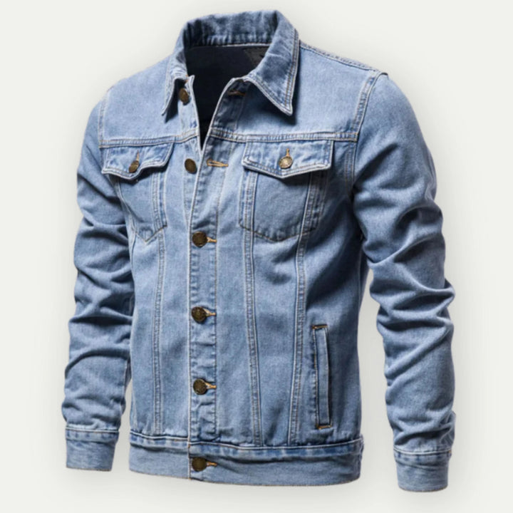 Veste trucker moderne pour homme, coupe classique et style rétro adapté aux tenues polyvalentes.