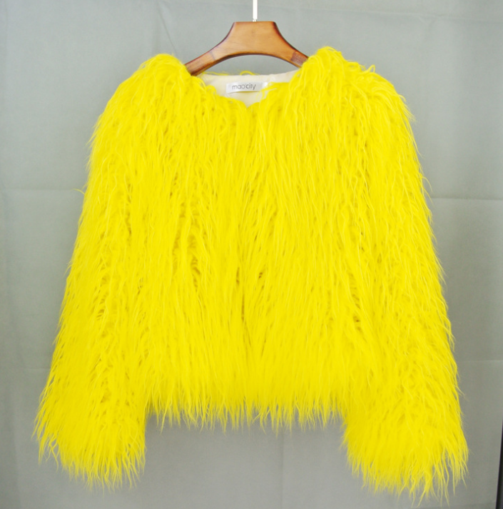 Pull Bathilde chic pour femme, maille douce et coupe élégante adaptée aux journées hivernales.