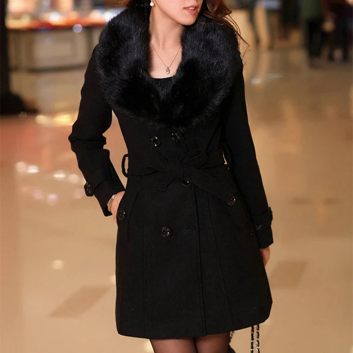 le manteau adapté aux tenues polyvalentes.