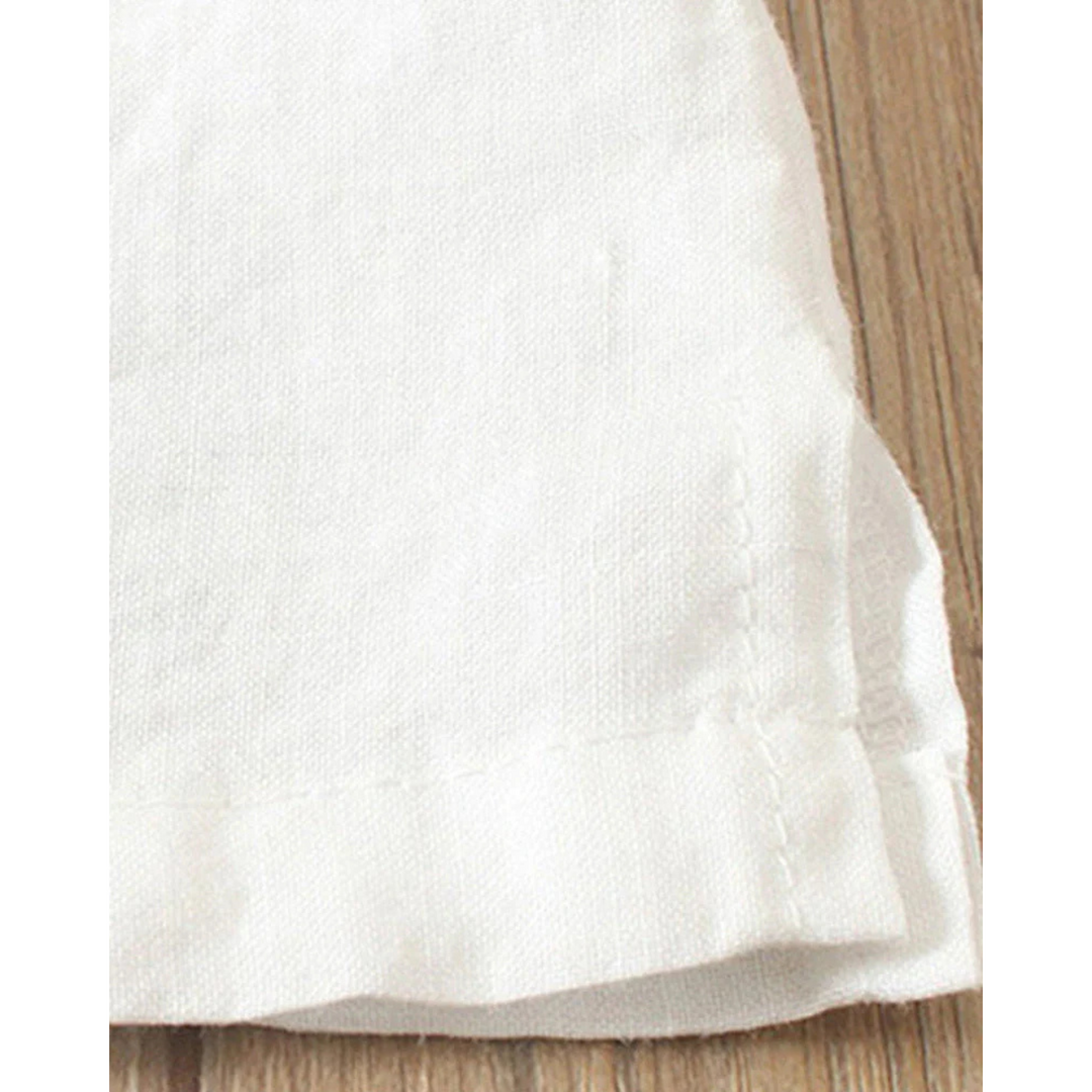 Blouse pour femme à manches courtes et col rond, teinte unie, coupe ample et tissu léger adapté aux journées chaudes.