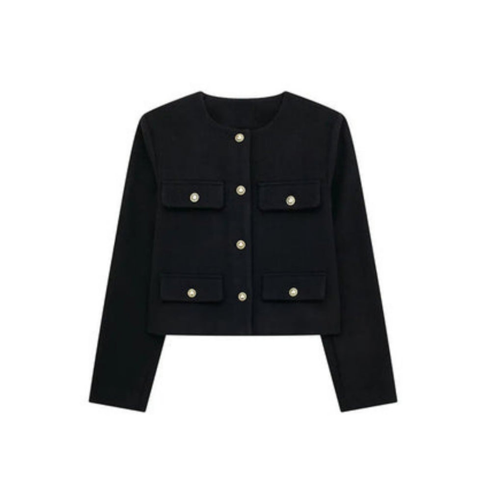 Veste courte Audriélle pour femme, boutons dorés distinctifs et coupe structurée adaptée aux tenues chic.