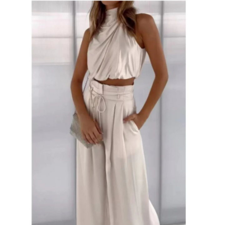 Jumpsuit d'été pour femme, coupe légère et tissu fluide adapté aux vacances estivales.