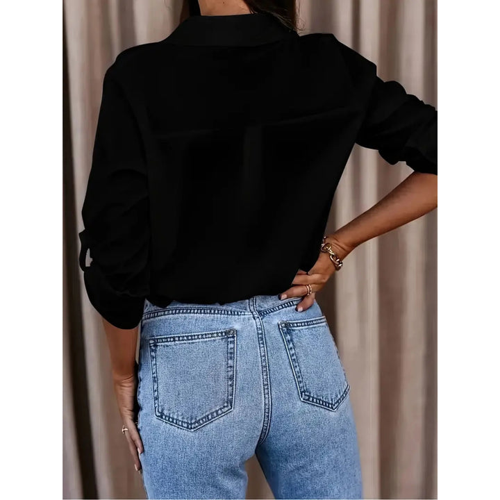 Chemise Classique pour Femme | Manches Longues, Épurée & Toute Saison adapté aux tenues polyvalentes.