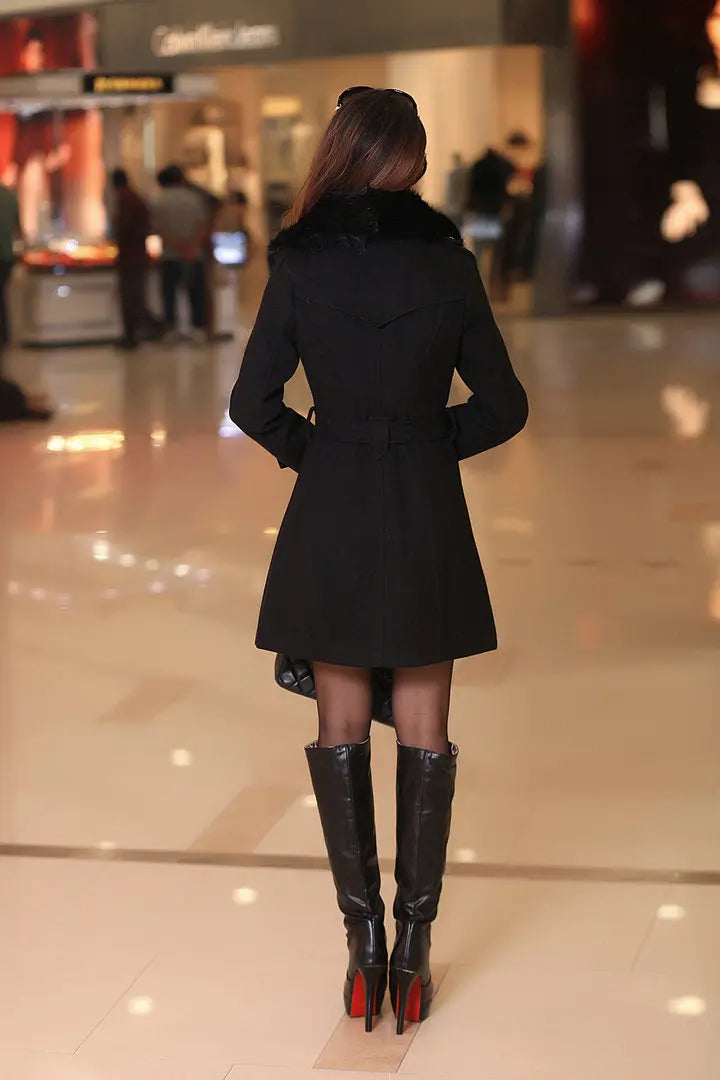 le manteau adapté aux tenues polyvalentes.