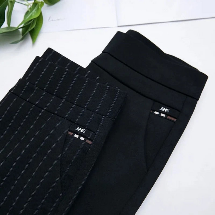 Pantalon Suzon taille haute pour femme, coupe droite et taille élastique adaptée aux tenues polyvalentes.