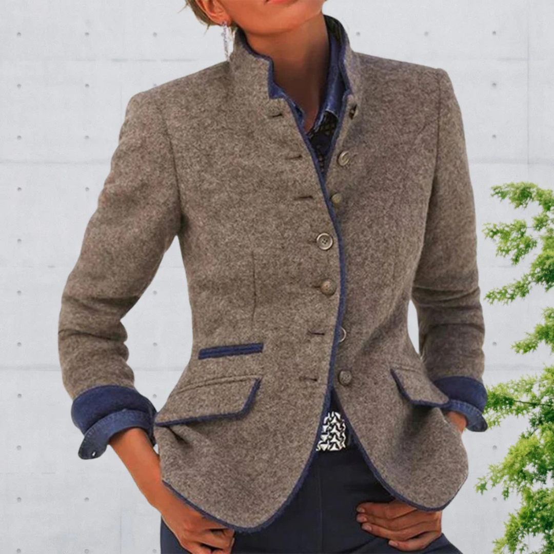 le blazer adapté aux tenues polyvalentes.