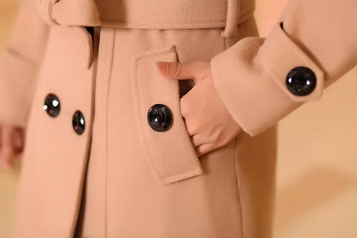 le manteau adapté aux tenues polyvalentes.