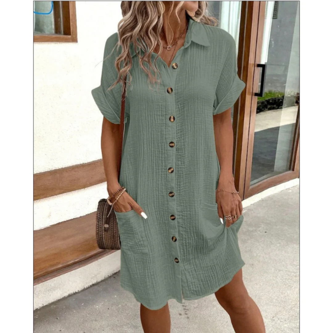 Robe chemise pour femme à style chic, coupe polyvalente et finition soignée, adaptée aux occasions habillées comme décontractées.