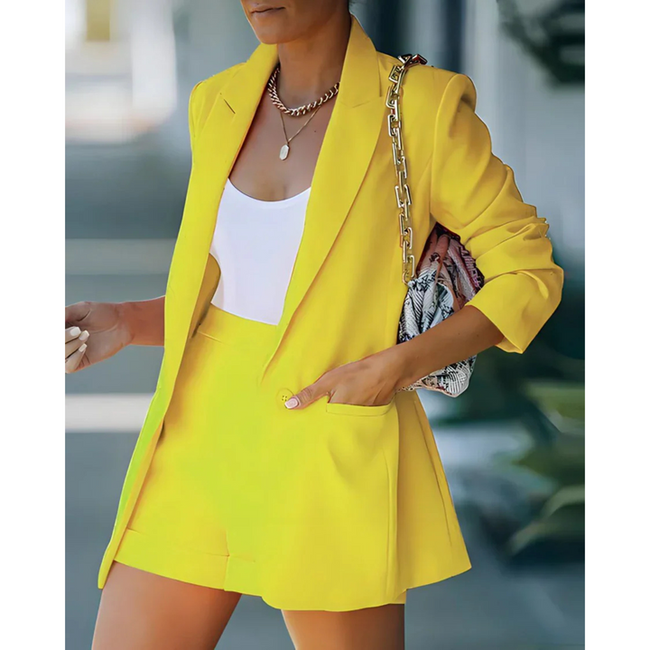 Océania | Femme Ensemble Blazer & Short | Élégance et Liberté de Mouvement