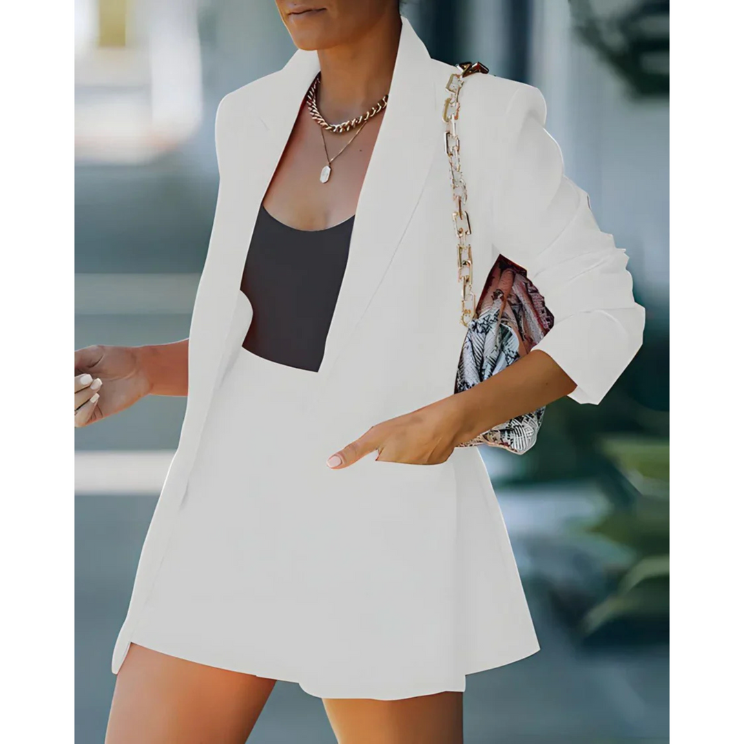 Océania | Femme Ensemble Blazer & Short | Élégance et Liberté de Mouvement
