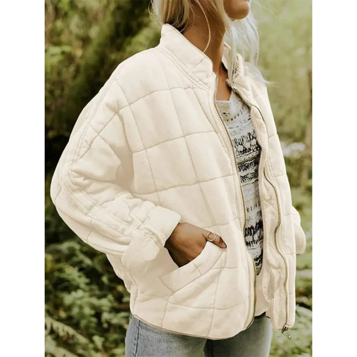 Veste matelassée Liora légère pour femme, chaleur préservée adaptée aux tenues automnales.