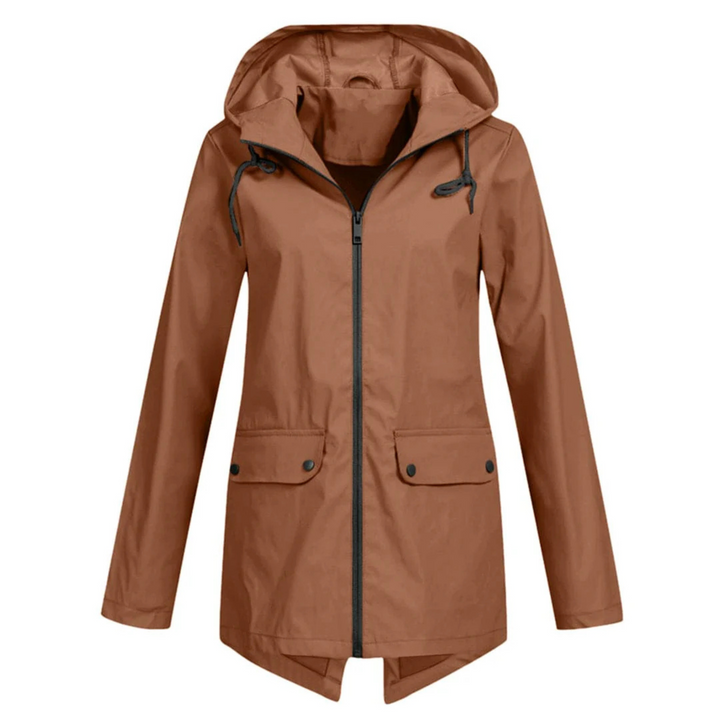 Veste de pluie Zénaïde pour femme, imperméable et coupe-vent adaptée aux journées automnales pluvieuses.