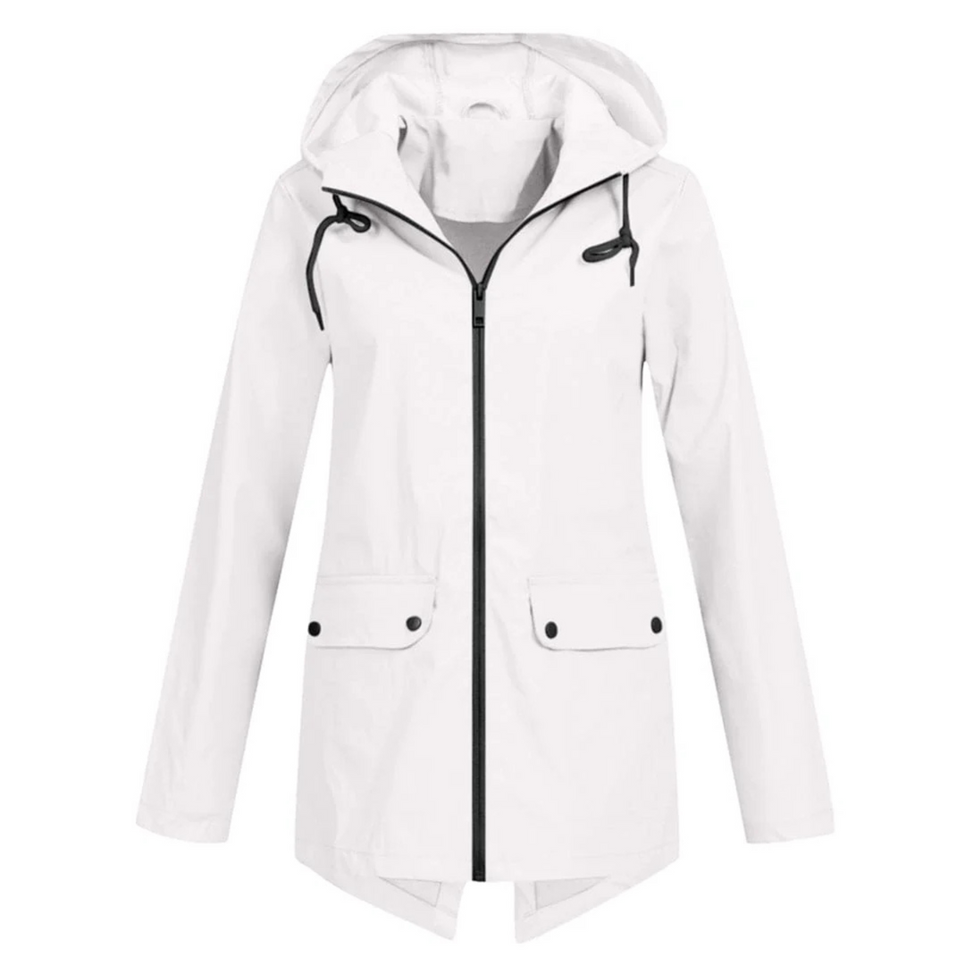 Veste de pluie Zénaïde pour femme, imperméable et coupe-vent adaptée aux journées automnales pluvieuses.