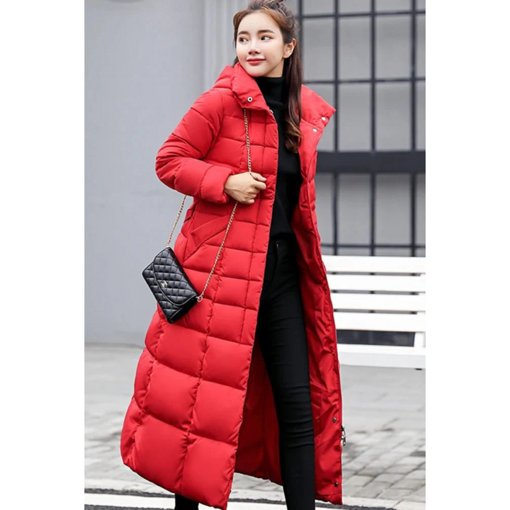 Doudoune Maéva-Lou isolante pour femme, coupe confortable adaptée aux tenues hivernales.