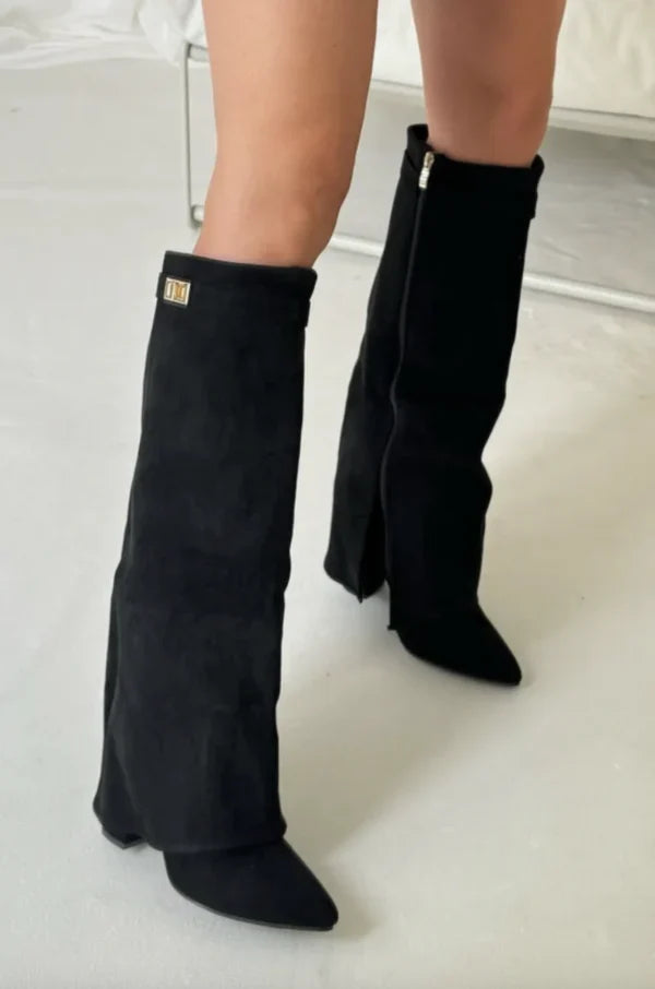 Bottes hautes à talon carré Bérénice pour femme, portée en situation