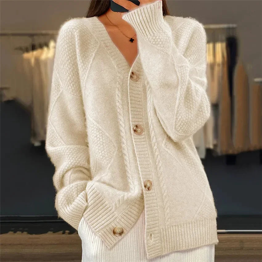 le cardigan adapté aux tenues polyvalentes.