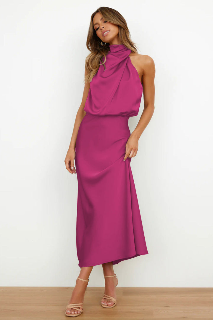 Robe Bliss midi satinée pour femme, dos nu élégant et coupe moderne adaptée aux soirées habillées.