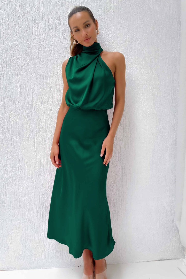 Robe Bliss midi satinée pour femme, dos nu élégant et coupe moderne adaptée aux soirées habillées.