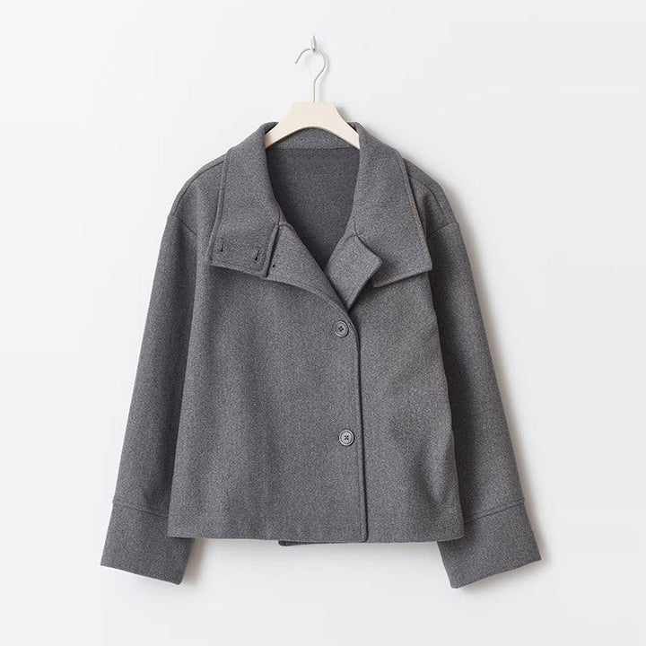 le manteau adapté aux tenues polyvalentes.