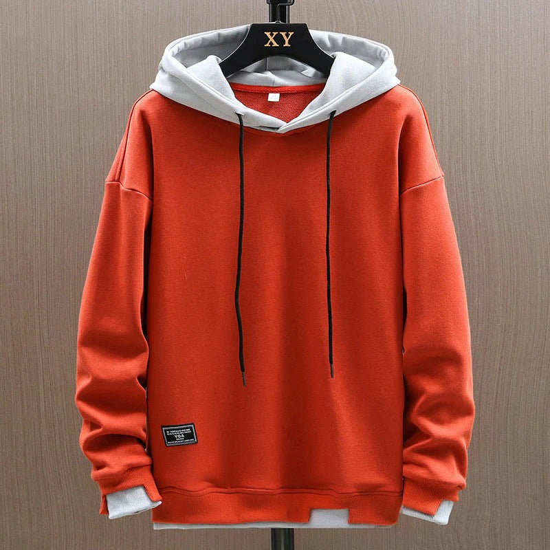 Sweat à capuche Émilien pour homme, matière douce adaptée aux tenues cocooning mi-saison.