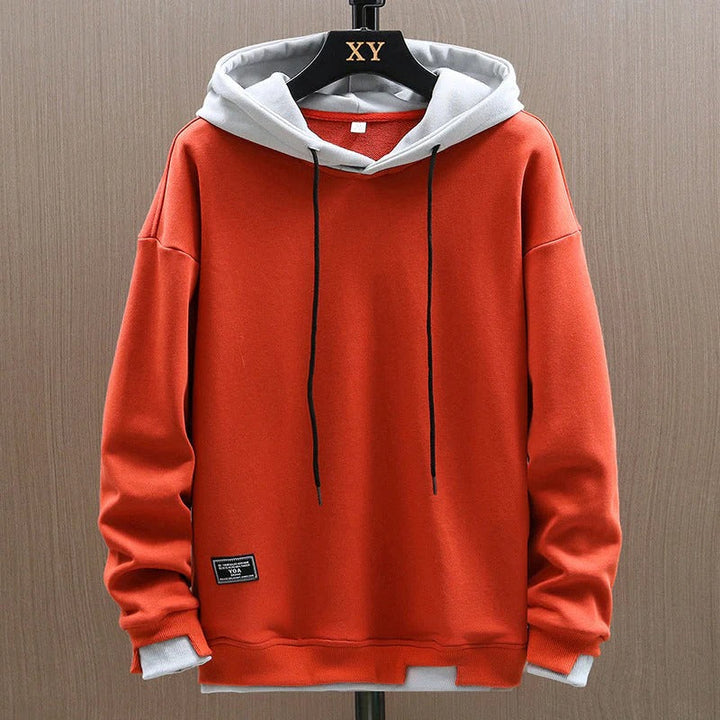 Sweat à capuche Émilien pour homme, matière douce adaptée aux tenues cocooning mi-saison.