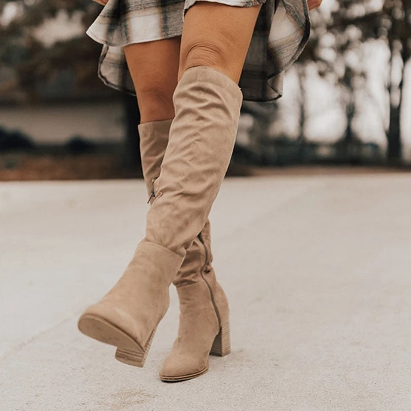 Bottes hautes Hailey à talon pour femme, tige cavalière adaptée aux tenues automnales tendance.