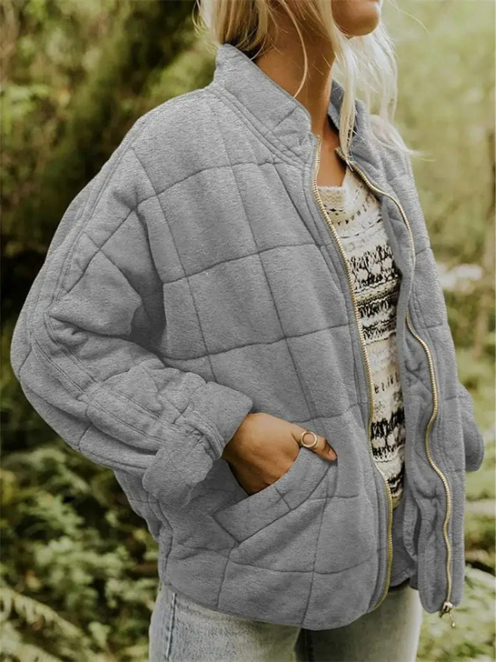 Veste matelassée Noémie légère pour femme, chaleur préservée sans peser adaptée aux journées d'automne.