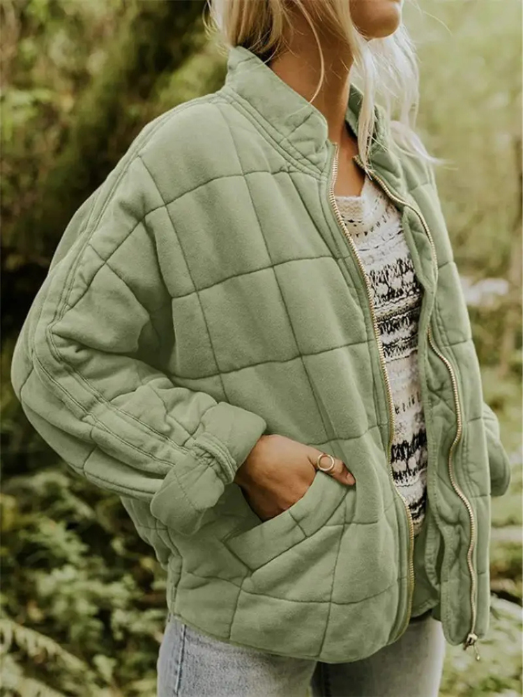 Veste matelassée Noémie légère pour femme, chaleur préservée sans peser adaptée aux journées d'automne.