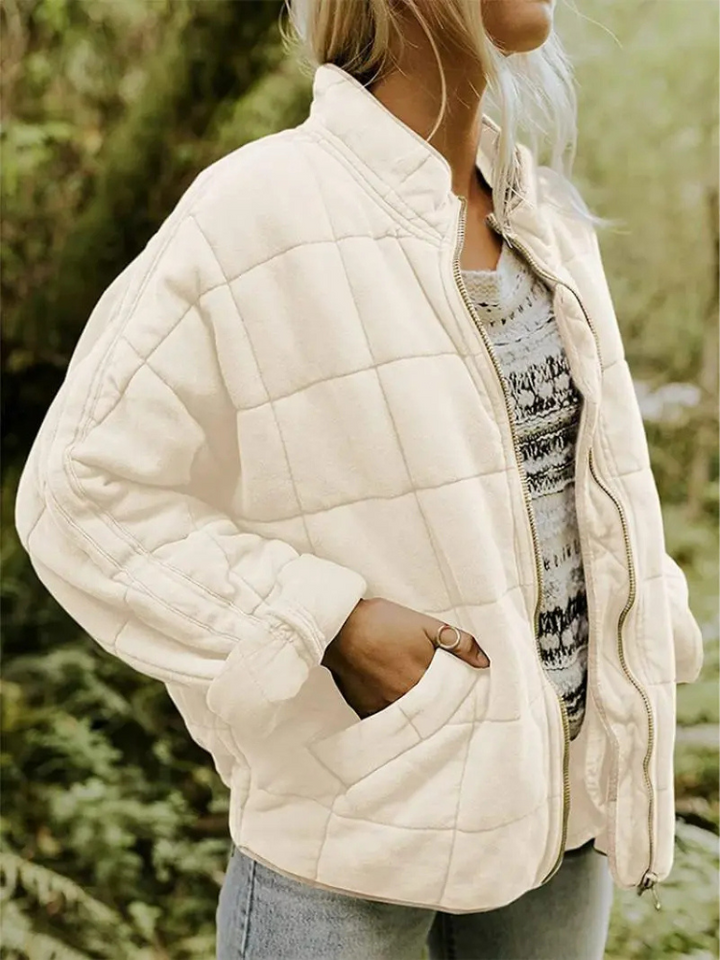 Veste matelassée Noémie légère pour femme, chaleur préservée sans peser adaptée aux journées d'automne.