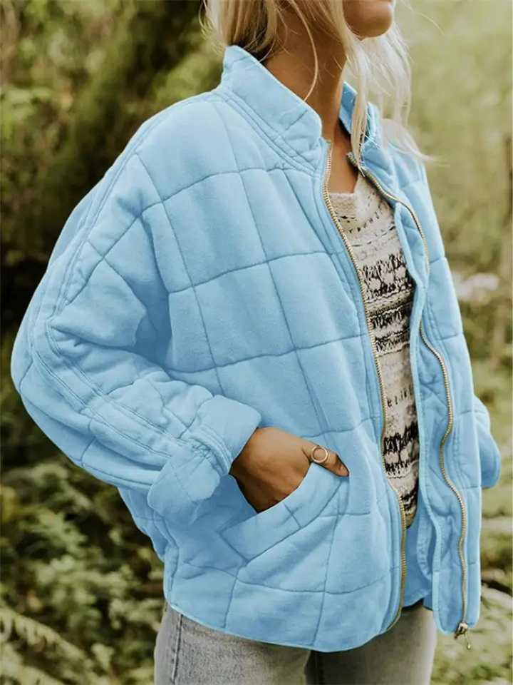 Veste matelassée Noémie légère pour femme, chaleur préservée sans peser adaptée aux journées d'automne.