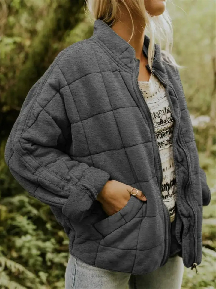 Veste matelassée Noémie légère pour femme, chaleur préservée sans peser adaptée aux journées d'automne.