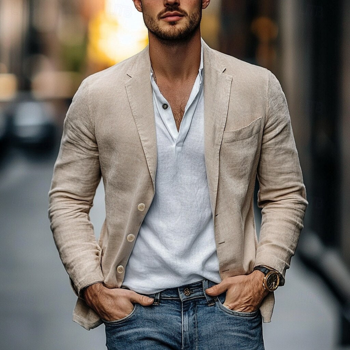 Blazer léger pour homme, coupe décontractée et tissu respirant adapté aux tenues mi-saison.