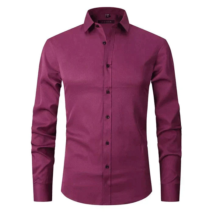 Chemise homme Léon à manches longues gris clair, style tendance avec coupe ajustée et finition élégante, idéale pour un look moderne et raffiné.