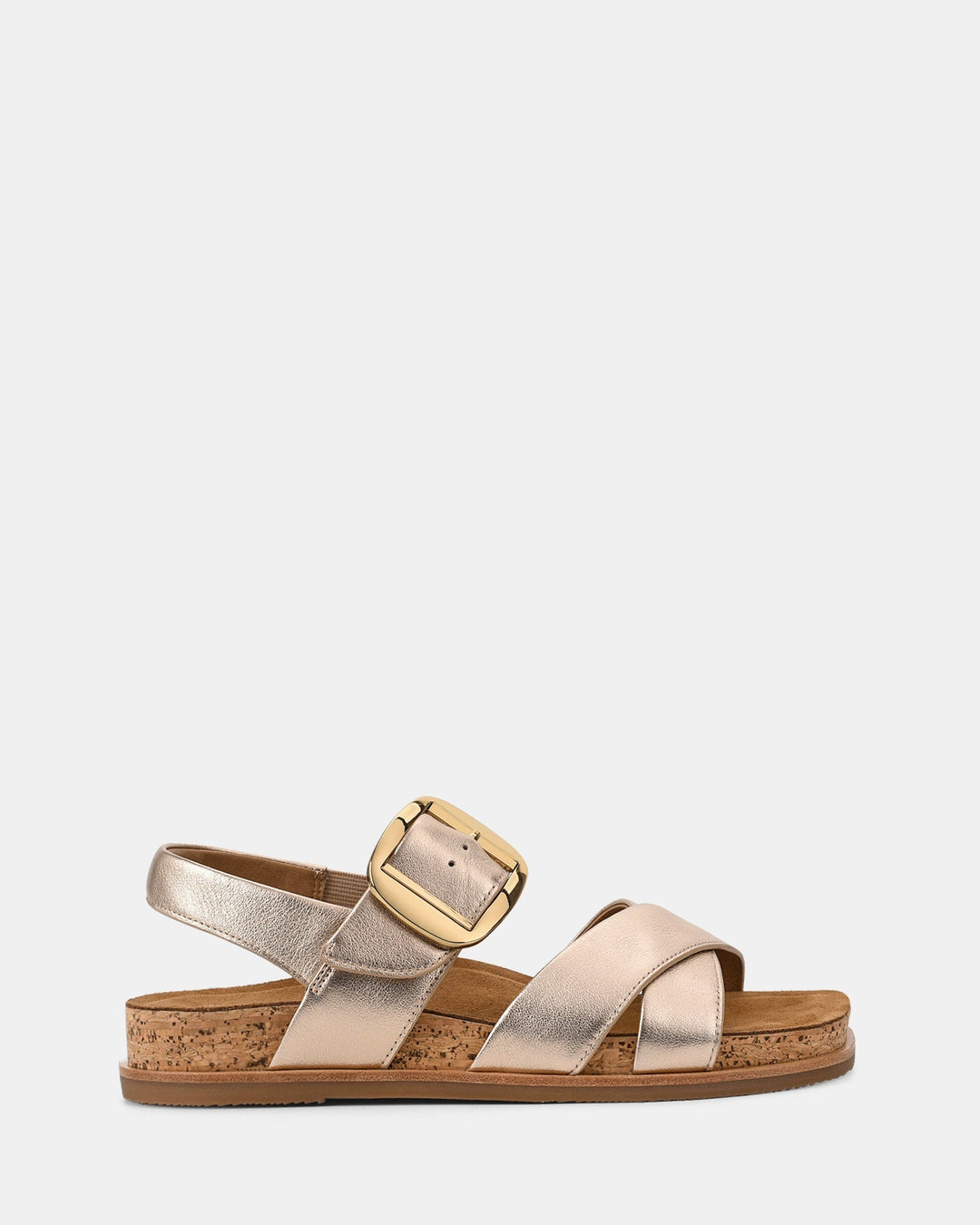 Sandales d'été dorées pour femmes, modèle Lake. Design élégant avec des brides croisées et une boucle dorée pour un ajustement parfait, sur une semelle en liège confortable et tendance.
