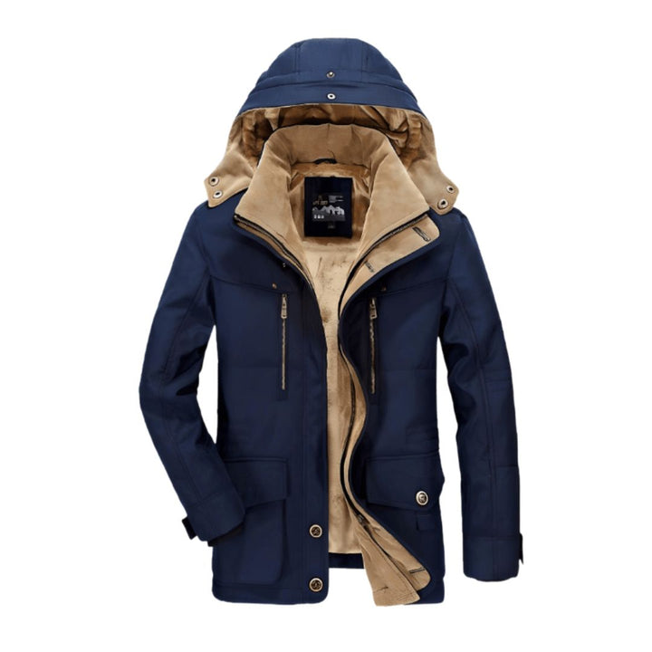 Eine elegante und funktionelle Winterjacke für Herren mit bequemem Fleecefutter und verstellbarer Kapuze, perfekt für kalte Temperaturen. Sie verfügt über mehrere Reißverschlusstaschen und ein raffiniertes zweifarbiges Design, das ein dunkelblaues Außenmaterial mit einem beigen Innenfutter kombiniert.
