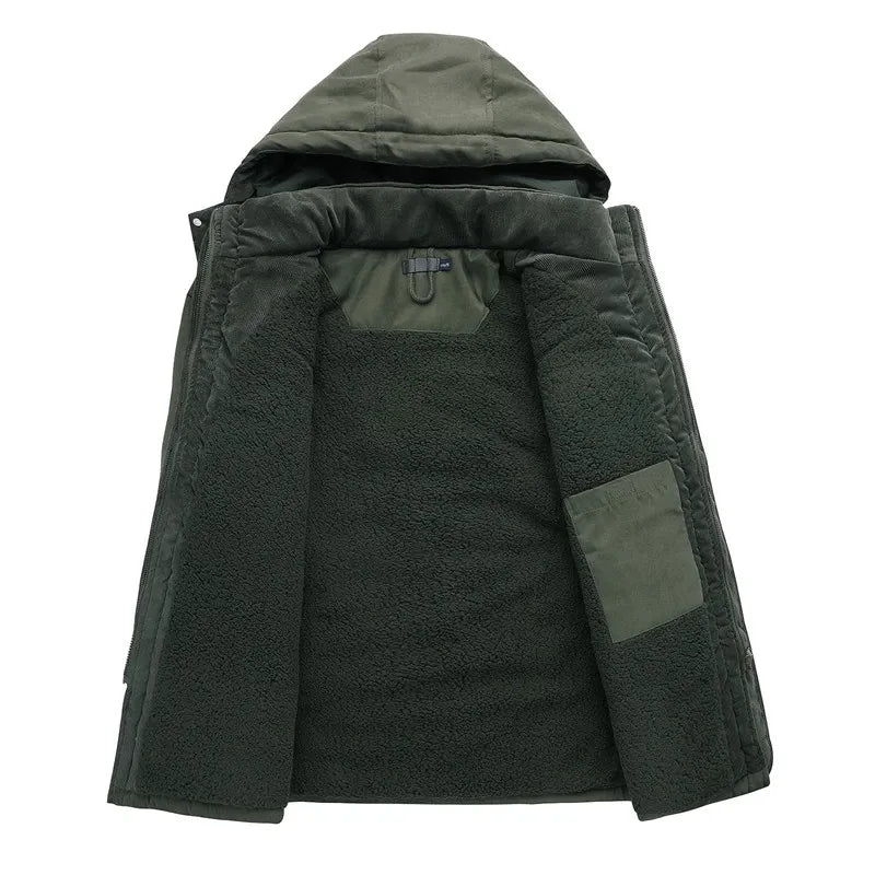 Parka Bonaventure isolante pour homme, protection imperméable et multi-poches adaptées aux conditions hivernales.