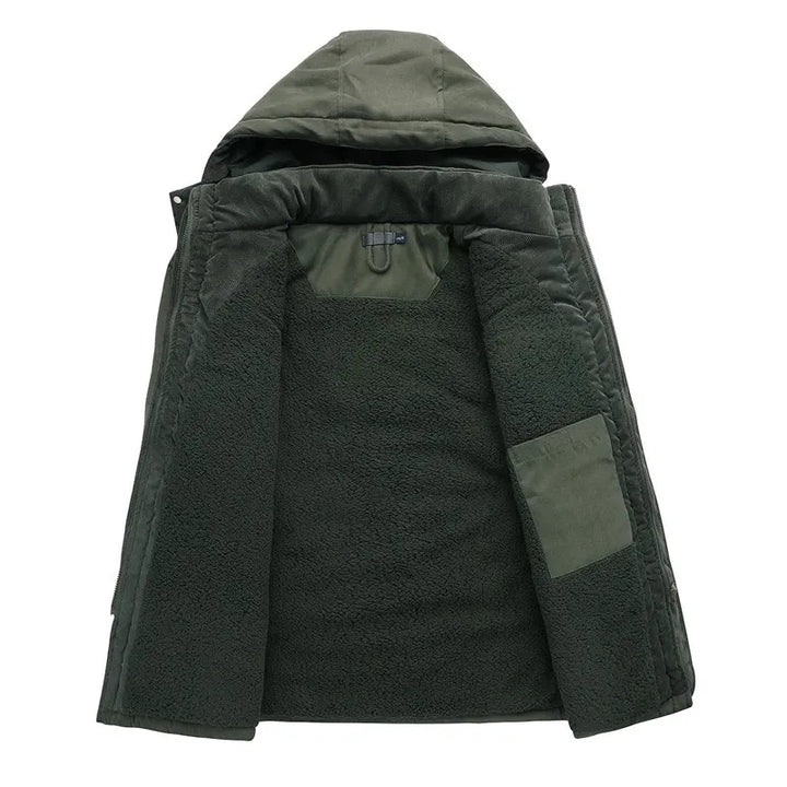 Parka Bonaventure isolante pour homme, protection imperméable et multi-poches adaptées aux conditions hivernales.