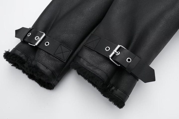 Veste Odette coupe courte pour femme, doublure chaude adaptée aux tenues hivernales urbaines.