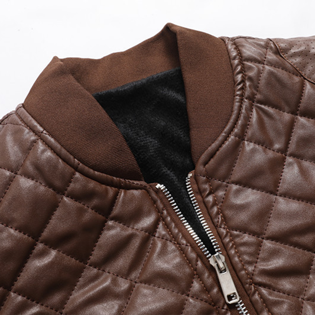 Veste Corentin style biker pour homme, chaleur maintenue et fermeture éclair adaptée aux tenues d'automne.