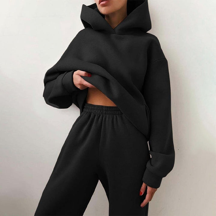 l'ensemble jogging adapté aux tenues polyvalentes.