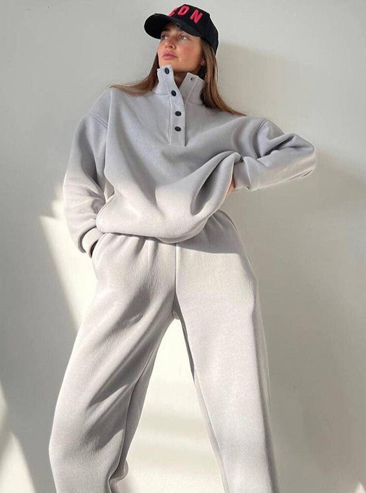 l'ensemble sweat adapté aux tenues polyvalentes.