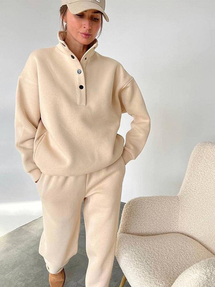 l'ensemble sweat adapté aux tenues polyvalentes.
